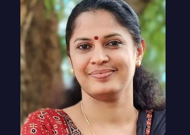 താന്‍ നേരിട്ടത് യേശുവിന്റെ കുരിശുമരണത്തിനു സമാന സാഹചര്യം, പാപം ചെയ്യാത്തവര്‍ കല്ലെറിയട്ടെ- ഈസ്റ്റര്‍ സന്ദേശത്തിന്റെ രൂപത്തില്‍ ആത്മഗതവുമായി പി.പി.ദിവ്യ