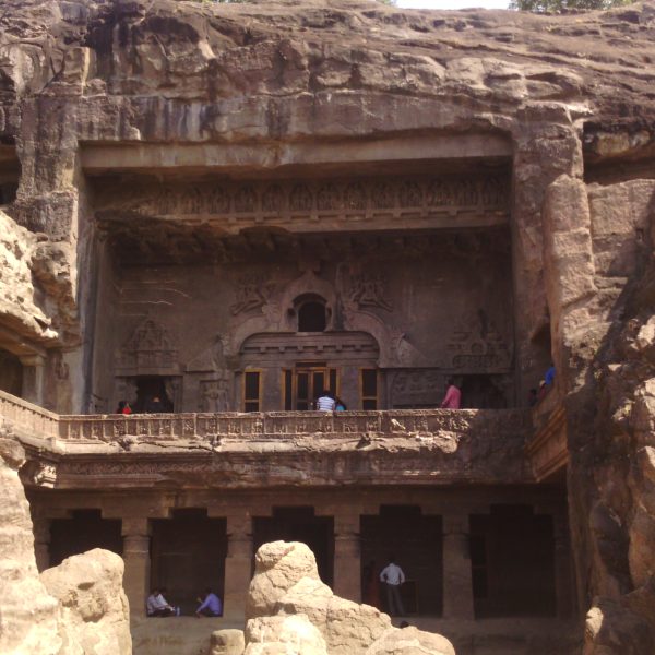 പാക്കേജ് ടൂര്‍ ഒഴിവാക്കി അജന്ത, എല്ലോറ കാണാന്‍ പോകാം…