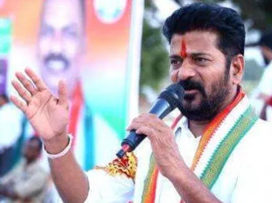 പിണറായിയുടെ അധിക്ഷേപം അനുഗ്രഹമായി കാണുന്നു, ‘പോ മോനേ വിജയാ’ എന്ന് ആവർത്തിച്ച് രേവന്ത് റെഡ്ഡി